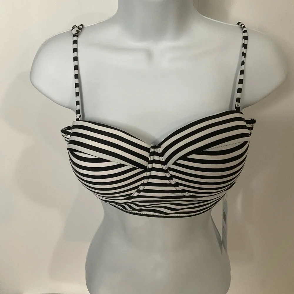 Cupshe NWT’s Black & White Striped Bandeau Bikini Top; Adjustable Straps; Size M